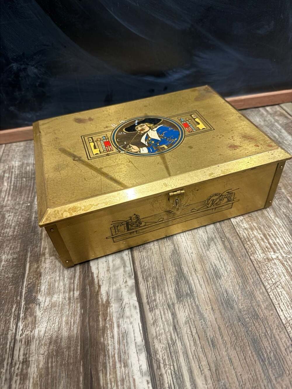Vintage Raphael El Entawi Tobacco Humidor Tin Box